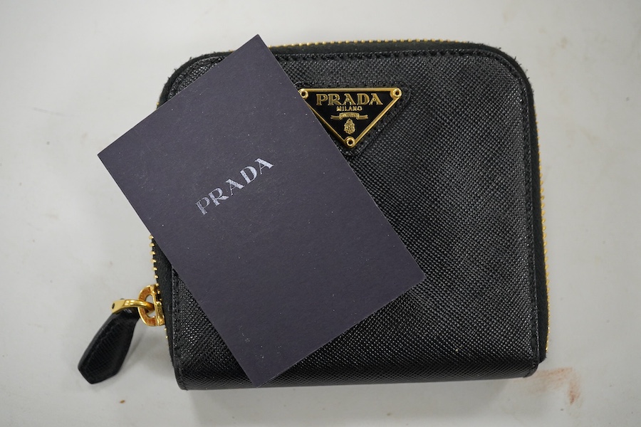 A Prada lady's purse, with authenticity certificate